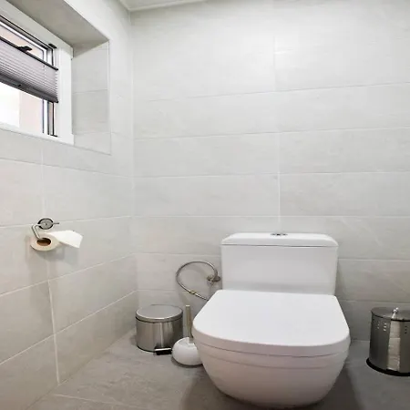 Πανσιόν Ruhiges Doppelzimmer Bei Wien Mit Eigenem Bad 3*