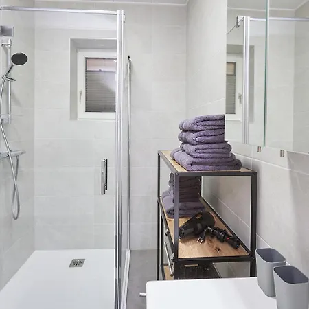 Πανσιόν Ruhiges Doppelzimmer Bei Wien Mit Eigenem Bad 3*