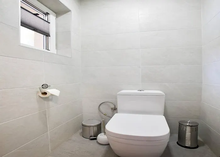 Πανσιόν Ruhiges Doppelzimmer Bei Wien Mit Eigenem Bad 3*